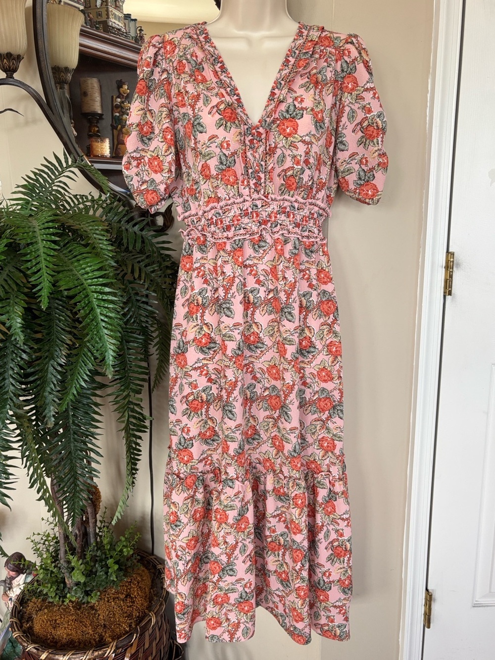 Max Studio Coral Pink Floral Tiered Midi Dress Ruffle Hem V-Neck Smocked Waist